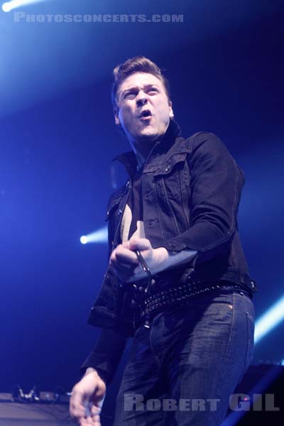 KASABIAN - 2011-11-22 - PARIS - Zenith - 